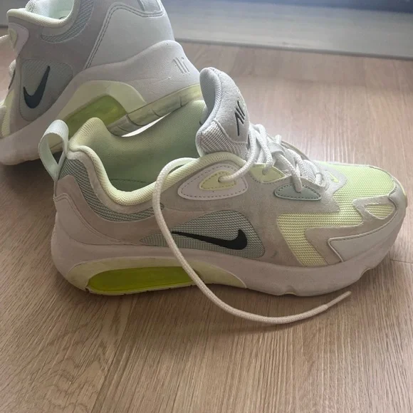 Nike Air Max 200 Pistachio FrostWomen's Sneakers Size 7 - Picture 8 of 10